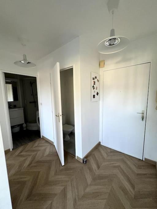 Appartement Neuf Avec Balcon Et Parking Prive Caen Buitenkant foto
