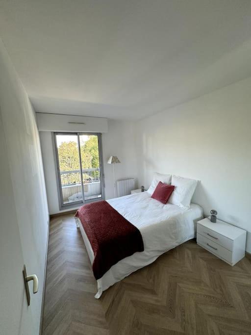Appartement Neuf Avec Balcon Et Parking Prive Caen Buitenkant foto