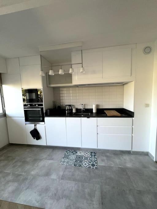 Appartement Neuf Avec Balcon Et Parking Prive Caen Buitenkant foto