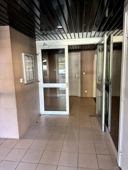 Appartement Neuf Avec Balcon Et Parking Prive Caen Buitenkant foto